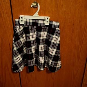 this is a really cute skirt.